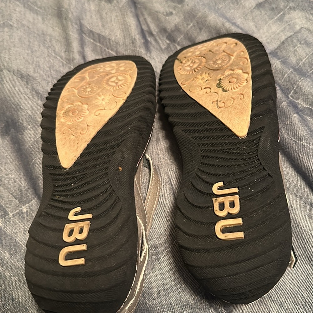 JBU by Jambu 7.5 great shape - Picture 3 of 3